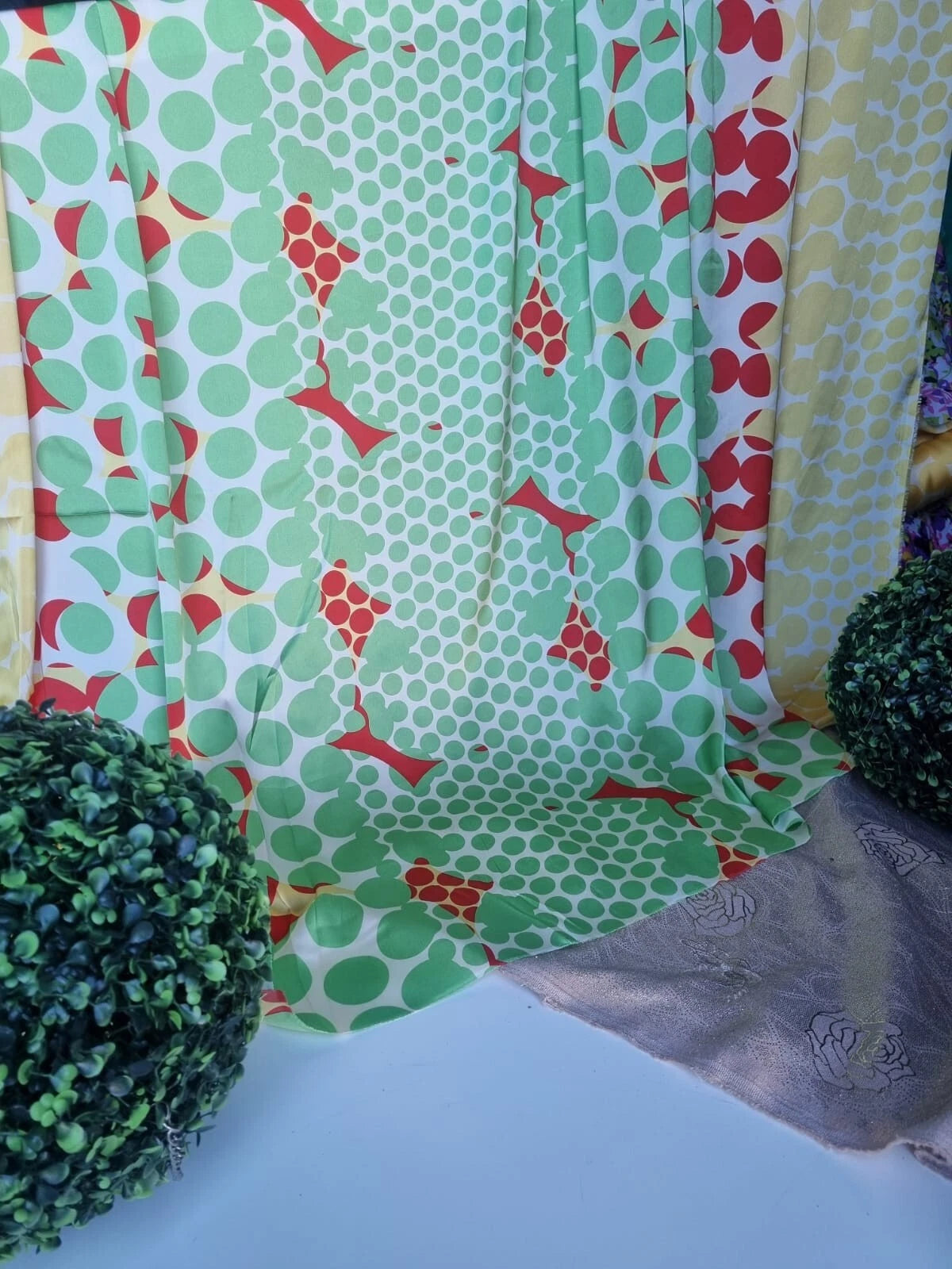 Photo originale du tissu — annonce eBay 405451316569